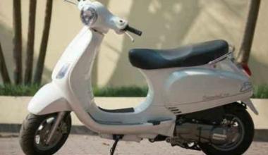 La brutta copia della Vespa ha gli occhi a mandorla