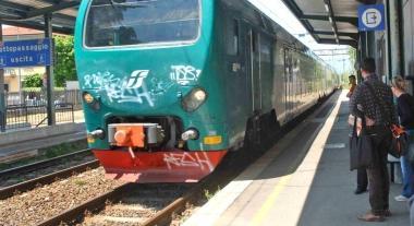 TRENI - ARRIVI E PARTENZE