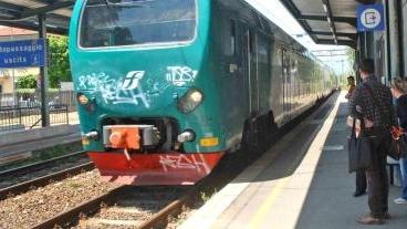 TRENI - ARRIVI E PARTENZE