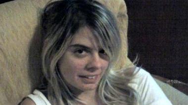 Una foto di Vanessa sorridente si era diplomata a Barga