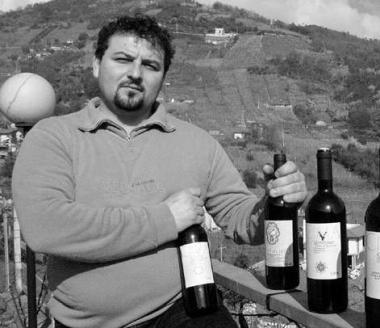 <strong>PRODUTTORE DOC: </strong>Aurelio Cima tra le sue vigne