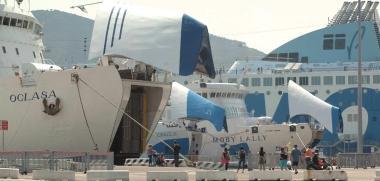 Sindaci in piazza contro il caro nave