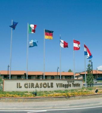 <b>GIRASOLE.</b> Villaggio turistico 