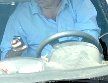 Guidare e telefonare sono attivit&agrave; che non vanno daccordo 