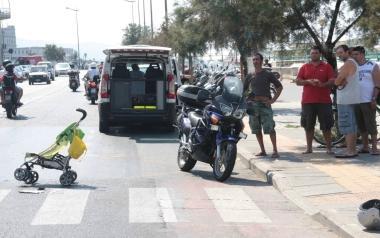 Squadra di vigili in difesa dei pedoni