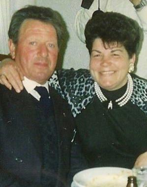 Per un'occasione importante come il 50º anniversario di nozze non potevano mancare gli auguri: ...
