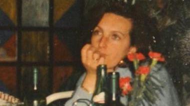 Un’immagine intensa di Elisabetta, uccisa a 46 anni dal marito poi suicida