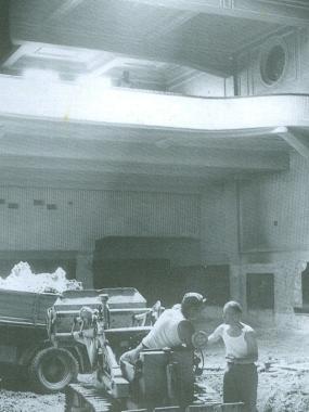 <b>LAVORI</b> allinterno dellex Marraccini: &egrave; il 1925 