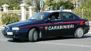 Rubano un camion, 5 in manette