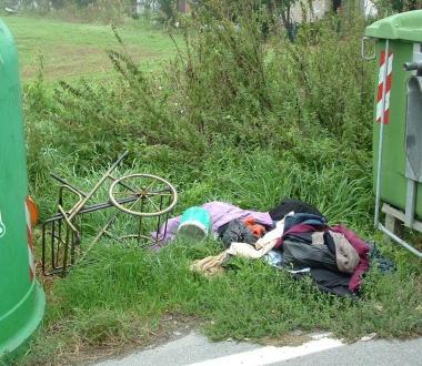 Il degrado denunciato dalla lettrice 