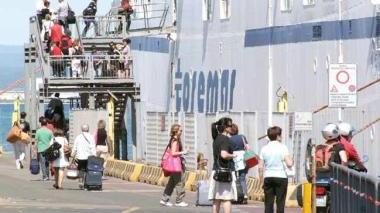 <b>INCERTO </b>Il futuro dei marittimi della Toremar