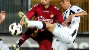 <b>CINQUE.</b> A destra Dionisi, già 5 reti, sotto Barusso