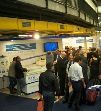 Lo stand del porto di Cecina 