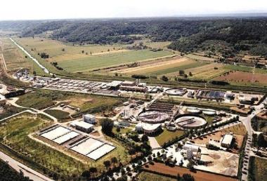 A sinistra, il depuratore Cuoiodepur e, sopra, lAquarno 