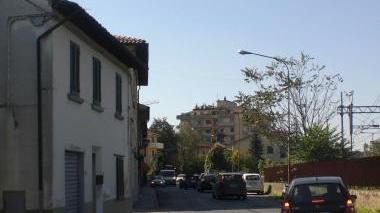 Un tratto di via Gramsci nella frazione di San Romano