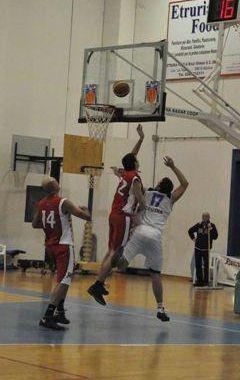 Un match casalingo del Basket Cecina 