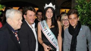 Miss Italia nel nuovo ristorante in corte Compagni (Vip)