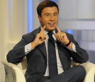 <b>NUOVO PARTITO.</b> Sopra, Italo Bocchino, uno dei fedelissimi del presidente della Camera Fini A destra, Gigi Sugliano ai tempi della Mover 