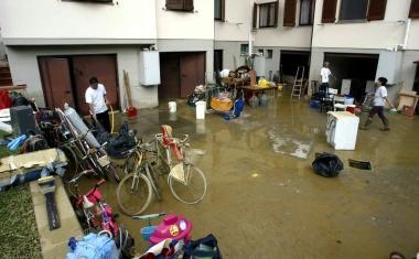 Scantinati allagati in via Vallebuia a Fucecchio 