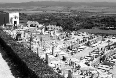 Il cimitero di Campiglia 
