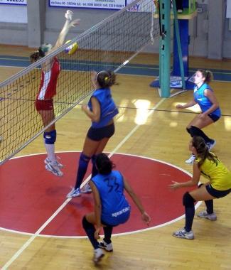 <b>ATTACCO. </b> Unazione delle Under 16    