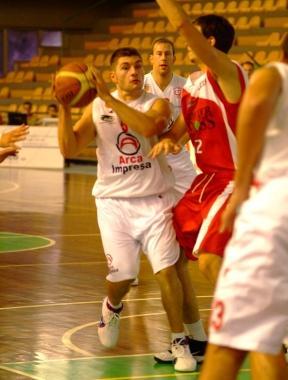 Maurizio Realini, guardia, classe 1983, piemontese, &egrave; al suo primo anno con la maglia dellArca Impresa (Vip) 