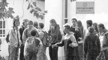 A fianco gli studenti davanti all’istituto Buontalenti e sotto la protesta degli alunni dell’ex caserma Lamarmora davanti all’assessore provinciale Schezzini