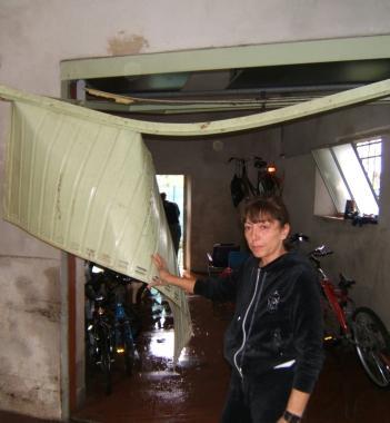 Catia Pieraccini la signora di via di Galceti che ha avuto la casa invasa da un fiume di fango 