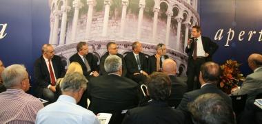 La delegazione pisana presente ieri al Salone Nautico di Genova 