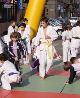 Una precedente edizione della giornata dello sport a Piombino 
