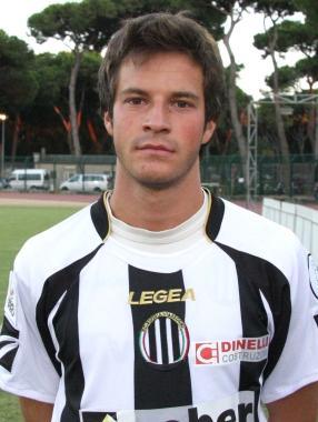 <b>GIOVANE.</b> Simone Malacarne 