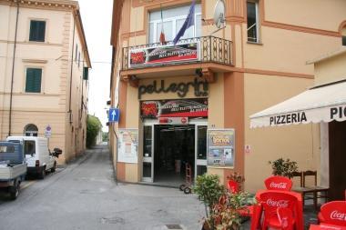 <b>PEZZO DI STORIA.</b> Il negozio Pellegrini in centro   