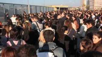 Un mare di partecipanti ieri al Pala Livorno per i 15 posti messi a concorso dalla Provincia