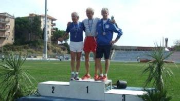 Silvano Fioravanti della Galla Pontedera sul gradino più alto del podio