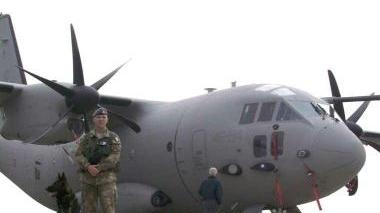 Un C 130 alla base della 46ª Brigata