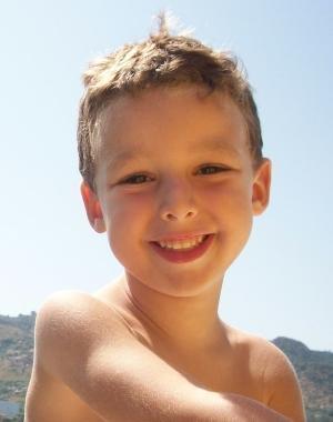 5 ANNI PER ANDREA «Andrea, giorno dopo giorno ci regali sorrisi e attimi indimenticabili, ...