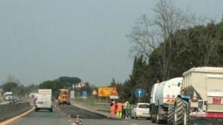 Tirrenica, lavori al nuovo casello Variante chiusa per una notte