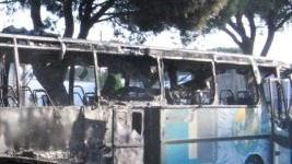 Il bus distrutto