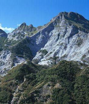 Il monte Pisanino la vetta pi&ugrave; alta delle Apuane  