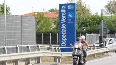 Crisi polmonare, muore neonato