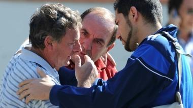 Francesco Vannozzi in divisa “sbuca” da un carrarmato. A fianco il dolore di uno zio, i militari davanti alla casa di San Giovanni alla Vena e il colonnello dei carabinieri col prefetto e il questore in visita alla famiglia