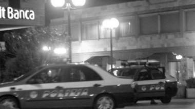 Sul posto interviene la polizia