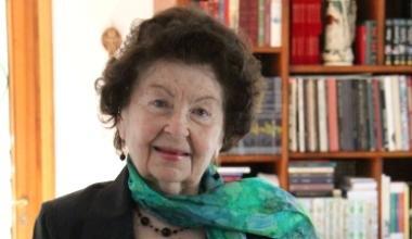 <b>STANESCU.</b> Qui e nella foto a sinistra: lartista nella sua casa di Quercianella 