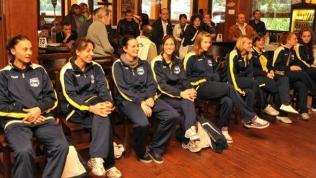 Le ragazze del Volley Cavallino Matto Donoratico ieri durante la presentazione