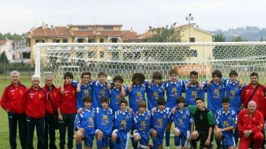 La formazione degli Allievi B del Limite che ha conquistato il primo punto stagionale con uno spettacolare 3-3