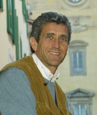 Il presidente dellAci Federico Mazzoni. A destra i vincitori e un momento della competizione  