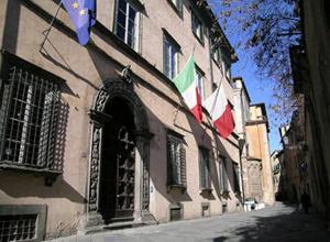 Per cinque posti fissi offerti dal Comune oltre 2.300 candidati