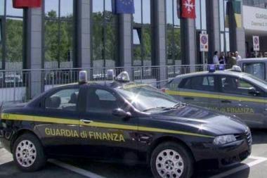 Trasportava hashish: arrestato dalla Finanza e condannato