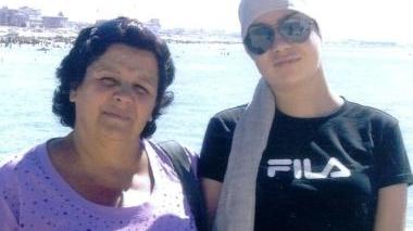 Natalia (a destra) insieme alla signora Anna, madre di Pelliccia