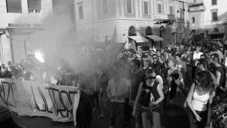 Una manifestazione del centro sociale Godzilla (foto di archivio)